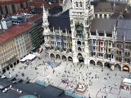 Marienplatz Hackenviertel Munchen Places To See Corporate Travel City
