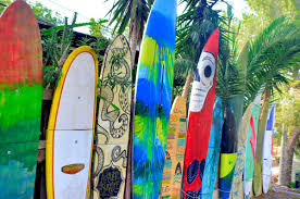 Planche de surf électrique pour adulte. Accrocher Planche Surf Au Mur Planches De Surf Debout Au Soleil Sur La Plage D Ipanema Photographie Xura C 117682630 A Beach Style Comment Accrocher Une Board Au Mur Important Information