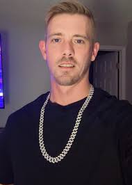 Where is all my Louisville KY people at? #andrewconn #fyp #louisvilleky  #louisville #standupcomedy #standupcomedyshow