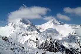 La nivel de zi, prognoza meteo este impartita pe intervale orare (din 3 in 3 ore) si contine urmatorii parametri meteorologici: Bansko Bulgaria Presentation Images And Travel Information About Bansko