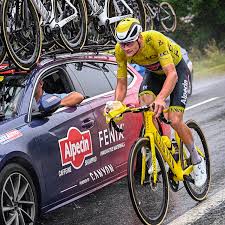 The grand tour rookie kicked hard with 700 meters to go to distance a. Verlasst Van Der Poel Schon Am Montag Die Tour De France Radsport News Com