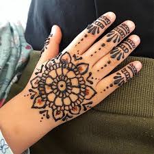 However, simple mehndi designs for hands are actually in trend from the past several centuries. 25 Most Stylish Mehndi Designs For Kids Little Princesses