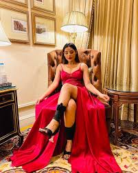 Anushka Srivastava in backless red dress sets things on fire - see now. -  SpideyPosts