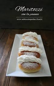 May 03, 2019 · ponete su fuoco 1 bicchiere di acqua circa con 3 cucchiai di zucchero, fate cuocere a fuoco lento. Maritozzi Con La Panna Dolci Dessert Mini Ricette Di Cucina