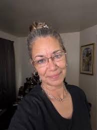 Nan Hooper's Instagram, Twitter & Facebook