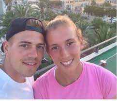 We're still waiting for elise mertens opponent in next match. Robbe Ceyssens Elise Mertens Boyfriend Coach Bio