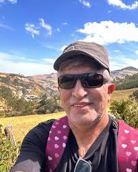 Los exitosos 2024 vanos con todo el humor por @exitosape