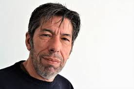 Construtor de guitarras recordista do Guinness "reforça" Loulé Criativo