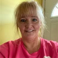 Sara Enlow's Instagram, Twitter & Facebook