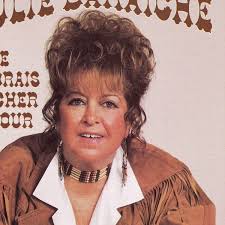 Julie Daraiche: albums, songs, concerts