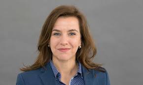 Peggy Reisinger's Instagram, Twitter & Facebook