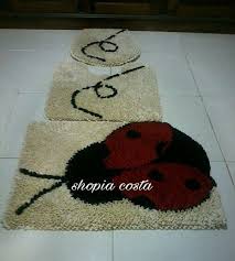 Como lavar roupa colorida para não desbotar? Pin Em Tapetes Em Geral