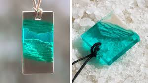 Gypsum Epoxy Resin Pendants Made Out Of An Epoxy Resin 7 Cheap And Easy Diy Jewelry Ideas Youtube Easy Diy Jewelry Resin Diy Epoxy Resin Diy