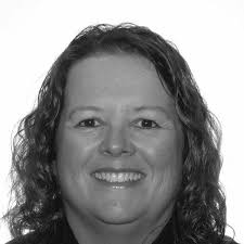 Does anyone else have a golden afraid of everything? Think bags in the  hallway, kid toys, shoes out of place, anything at all really? We have such  a skittish dog for puppers