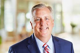 Earlier this week, Oscar Ortiz '88, Executive Director of Sebastian Strong,  proudly presented a scholarship award to Christopher Borras '25, who will  be studying medicine at Florida International University. We are deeply