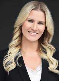 Nicole Swain's Instagram, Twitter & Facebook