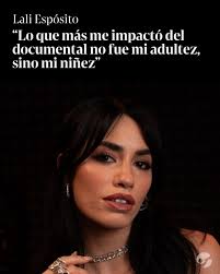 Metido en su personaje de Gastón en "100 días para enamorarse", se  encuentra con Laura (Carla Peterson) en un centro nudista y se saca toda la  ropa 😱😱