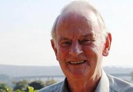 Dr. Tom McGinley 1934-2021: An extraordinary human being, a great  humanitarian who leaves an exemplary legacy of medicine and care without  borders or exclusions