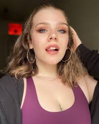 hi there you beautiful woman you