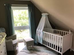 Unser Babybett Mit Babymatratze Himmel Nestchen Cocoonababy Babymatratze Babybett Babyzimmer