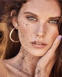 Kayla Hansen's Instagram, Twitter & Facebook