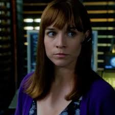 Los angeles is an american action television series combining elements of the military drama and police procedural genres, which premiered on cbs on september 22, 2009. Ncis Los Angeles Is Nell Leaving Ncis La