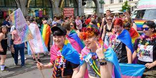 The zurich pride festival (zhpf) association promotes acceptance and equality for lesbians, . Rekord Zurich Pride 55 000 Menschen Gingen Durch Die Innenstadt