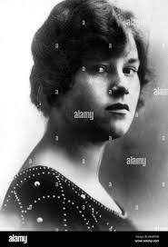 Mrs edith hi-res stock photography and images