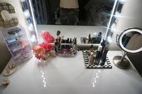 If you decide to make one, which you 100% should, i'd love to see it! Diy Makeup Vanity