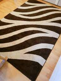 Der zebrastreifen ist die umgangssprachliche bezeichnung für den fußgängerüberweg, der die fußgänger im straßenverkehr. Teppich Braun Beige Zebrastreifen Reserviert In Niedersachsen Vechta Heimtextilien Gebraucht Kaufen Ebay Kleinanzeigen