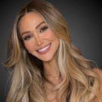 Stephanie Heilman's Instagram, Twitter & Facebook