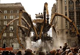 Un minotaure de 14m de haut et. Defile Des Machines Le Gardien Du Temple Hotel Icare Toulouse