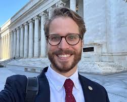 DOJ lawyer reminds judges their systemic inferiority to a group of 12  citizens