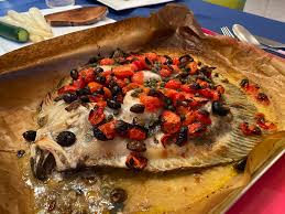 La ricetta del brodetto, appetitosa, saporita, arriva dai marinai che la zuppa di pesce se la preparavano a bordo dei. Ricetta Senza Il Bimby Rombo Alla Mediterranea Con Asparagi E Zucchine