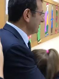 Ekrem İmamoğlu kızını ziyaret ediyor. + Kim o