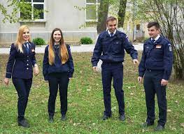 Inspectoratul general pentru imigrări organizează concursuri pentru ocuparea a 5 posturi vacante de agent de poliție, prin încadrare directă. Inspectoratul General Pentru Imigrari 2 Mai Ziua NaÈ›ionalÄƒ A Tineretului TinereÈ›ea BeneficiazÄƒ De Toate Chiar È™i De Trecerea Anilor G IbrÄƒileanu Facebook