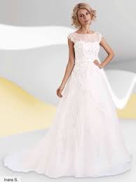 Die schönsten hochzeitskleider von lohrengel präsentieren sich vielseitig, transparent, mit wunderbarer leichtigkeit und eleganz. Ganz Neu Eingetroffen Inara S Von Lohrengel Bekommt Ihr Bei Uns Im Store Abendkleid Brautkleid Lohrengel