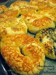 Turkish Style Bagel Acma Plain Or With Cheese Olive Fillings Bagel Cheese Olive Turkish Fashion