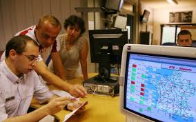 Bison futé, inventé par un béarnais il y a 40 ans, va fermer. Bison Fute Leve Le Camp A Rosny Sous Bois Direction La Defense Le Parisien