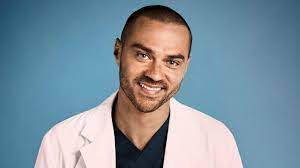 Jackson avery is out at grey sloan memorial hospital. Jesse Williams Leaving Grey S Anatomy After 12 Seasons Deadline