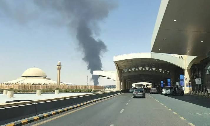 Missiles Have Hit Riyadh Airport Left 12 People Dead 309 Injured 