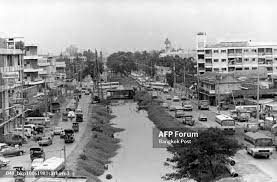 ถนนกร งเทพ สาธร ร ฐบาลไทยต ดส นใจท จะทำให กร งเทพมหานครเป นเม องส เข ยวก อนการฉลองครบรอบสองร อยป กร งร ตนโกส นทร เม อป พ ศ 2525 irinically ถนนสาทรเคยม ภาพ