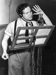 Orson Welles Broadcasting The War Of The Worlds On Cbs Network 1938 3 War Of The Worlds Orson Welles Old Time Radio
