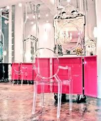 When I Own My Own Salon This Is What It Will Look Like Pink Furniture Interior Salon Decor