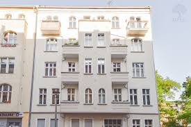 Denkmalgeschützter atlbau mit herrlicher, historischer backsteinfassade. 3 Zimmer Wohnung Zum Verkauf Modersohnstr 65 10245 Berlin Friedrichshain Friedrichshain Mapio Net