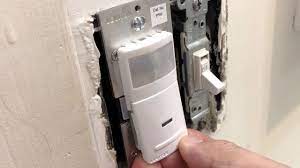 Typically, motion detector light bulbs have their own unique sensitivity that you can adjust depending on their range setting. How To Change The Time Settings On Decora Leviton Ips02 Motion Activated Switch Youtube