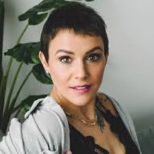 Sheri Springer's Instagram, Twitter & Facebook