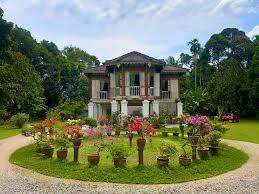 Di malaysia pun ada miniatur yang suasananya dibuat sangat mirip seperti colmar tropicale adalah nama sebuah resort yang terletak di bukit tinggi pahang, berjaya hills, malaysia. Dilabel Rumah Kampung Paling Cantik Patutlah Jadi Lokasi Tumpuan Banyak Filem Kisah Dunia