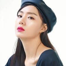 Seo Ji Hye On Instagram 시세이도와 함께한 화보 내가 사용하는 나의 원픽 컬러젤 립밤 105 포피 시세이도 컬러젤립밤 포피 사랑의불시착 서지혜pick 서단 물먹볼륨립 In 2020 Seo Ji Hye Korean Actresses Korean