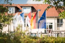 Die meisten stationären einrichtungen finden sich fernab von ballungsräumen. Uber Uns Vamed Klinik Hohenstucken